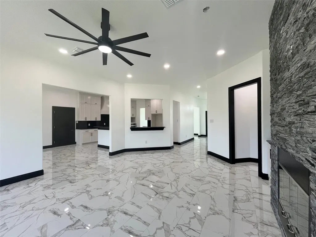 127 Valley Meadows Drive Springtown TX 76082