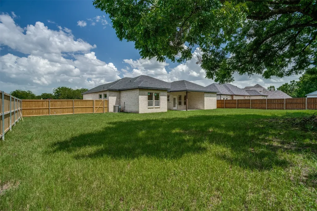 2013 Bois D Arc Drive Bonham TX 75418