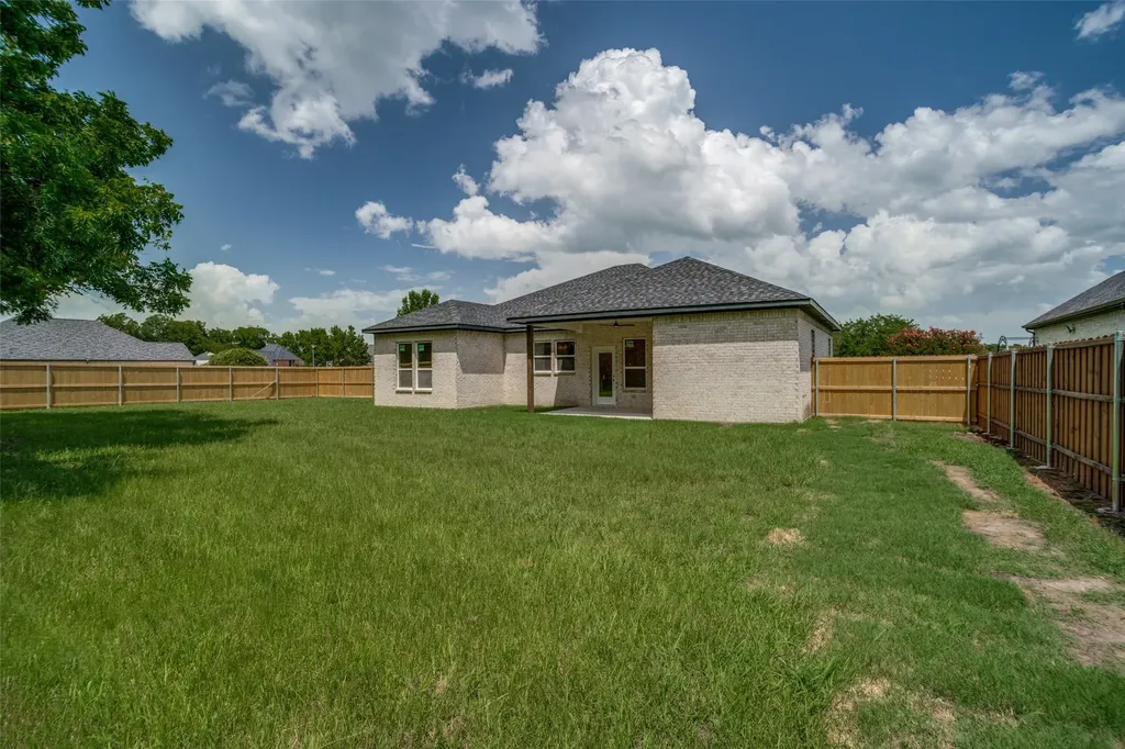 2013 Bois D Arc Drive Bonham TX 75418