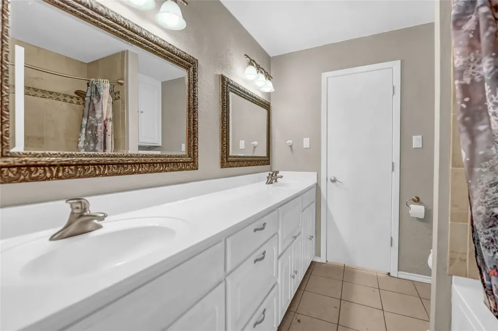 289 County Road 3550 Paradise TX 76073