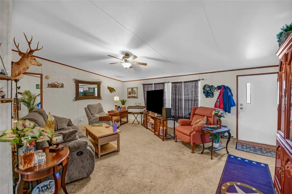 289 County Road 3550 Paradise TX 76073