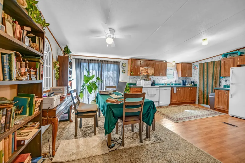 289 County Road 3550 Paradise TX 76073