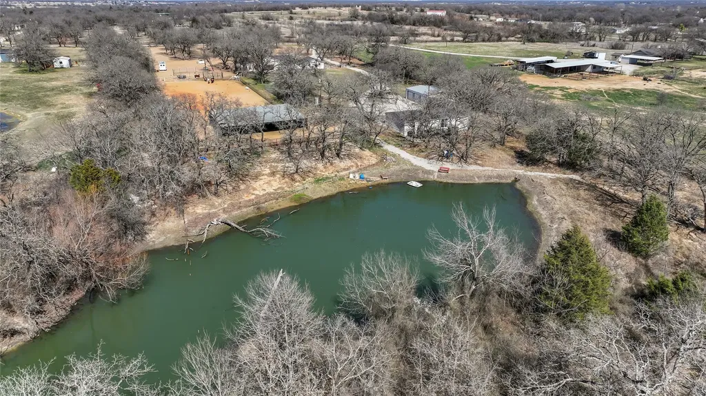 289 County Road 3550 Paradise TX 76073