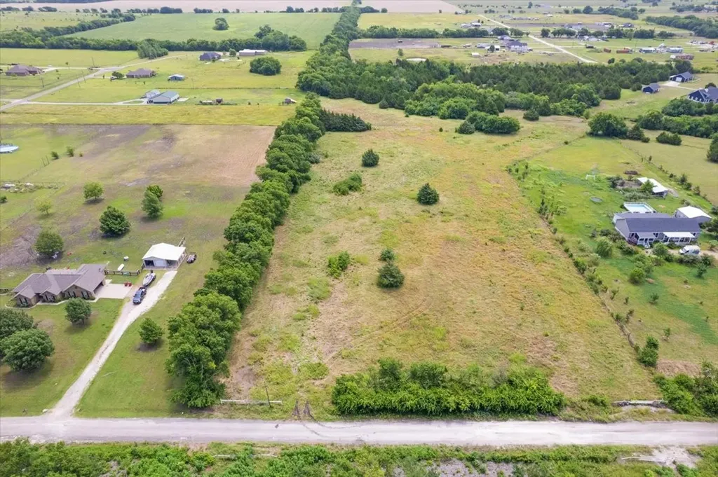 10843 E Line Road Trenton TX 75490