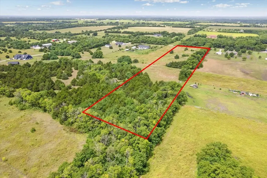 10843 E Line Road Trenton TX 75490