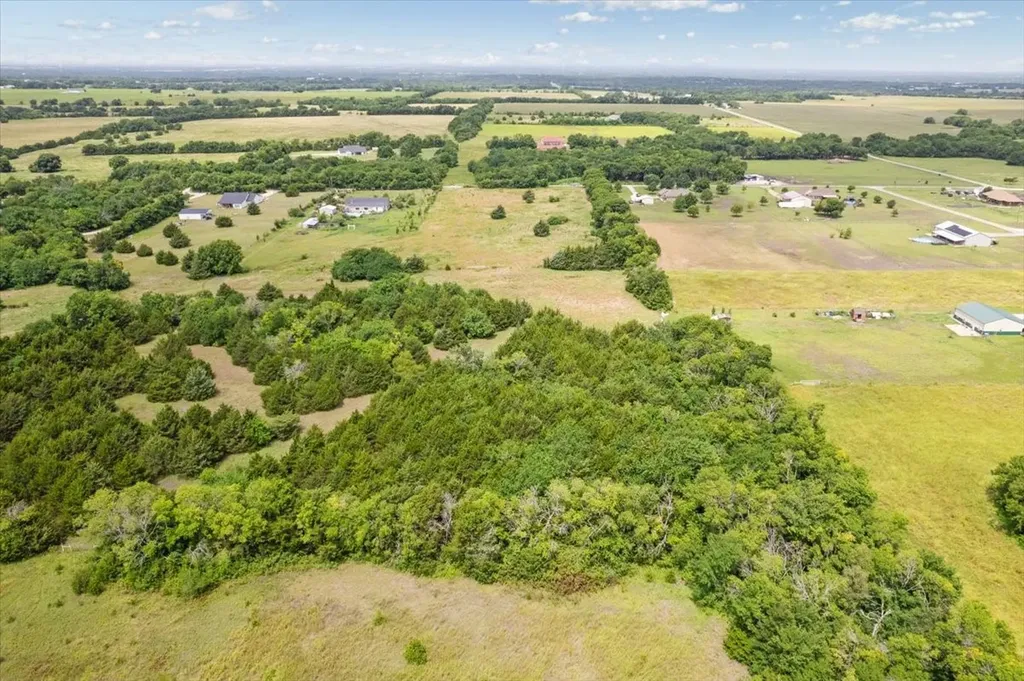10843 E Line Road Trenton TX 75490
