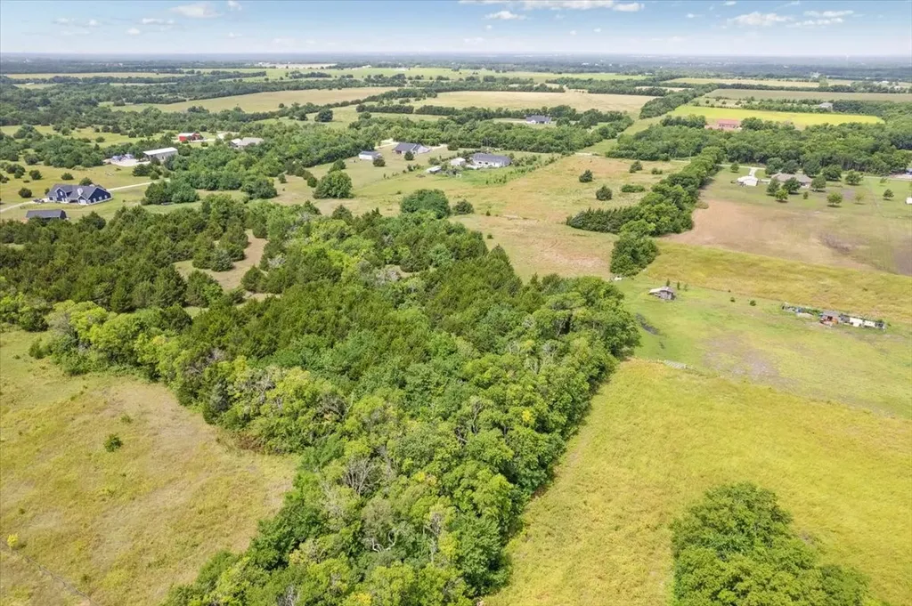 10843 E Line Road Trenton TX 75490