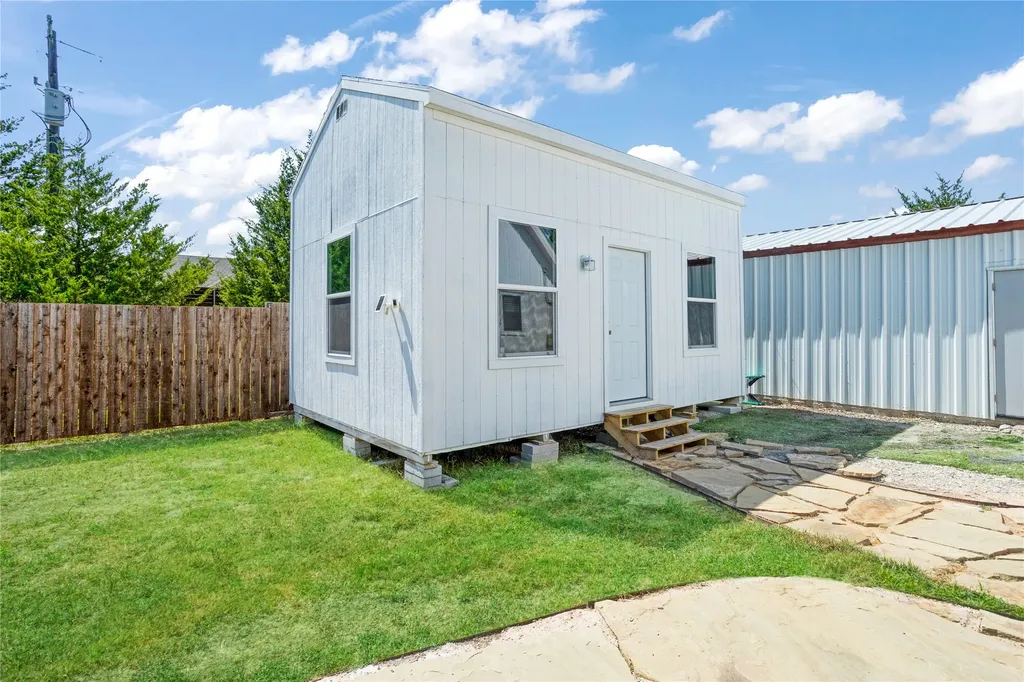 303 Cates Road Van Alstyne TX 75495