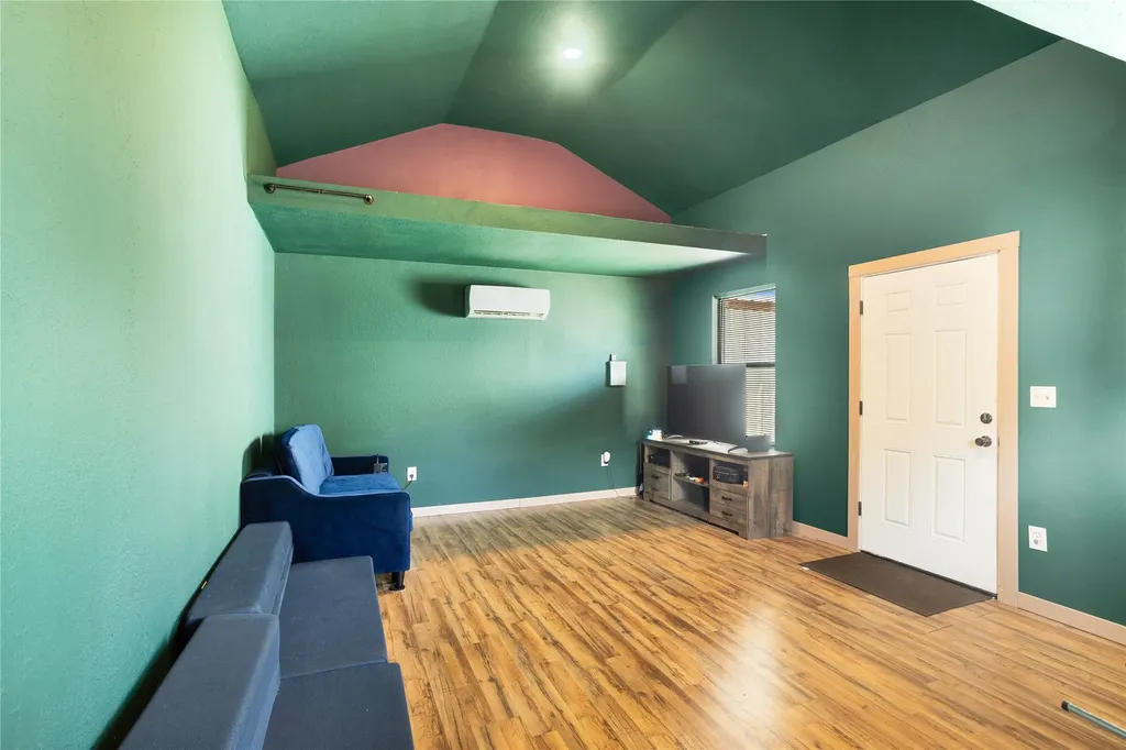 303 Cates Road Van Alstyne TX 75495