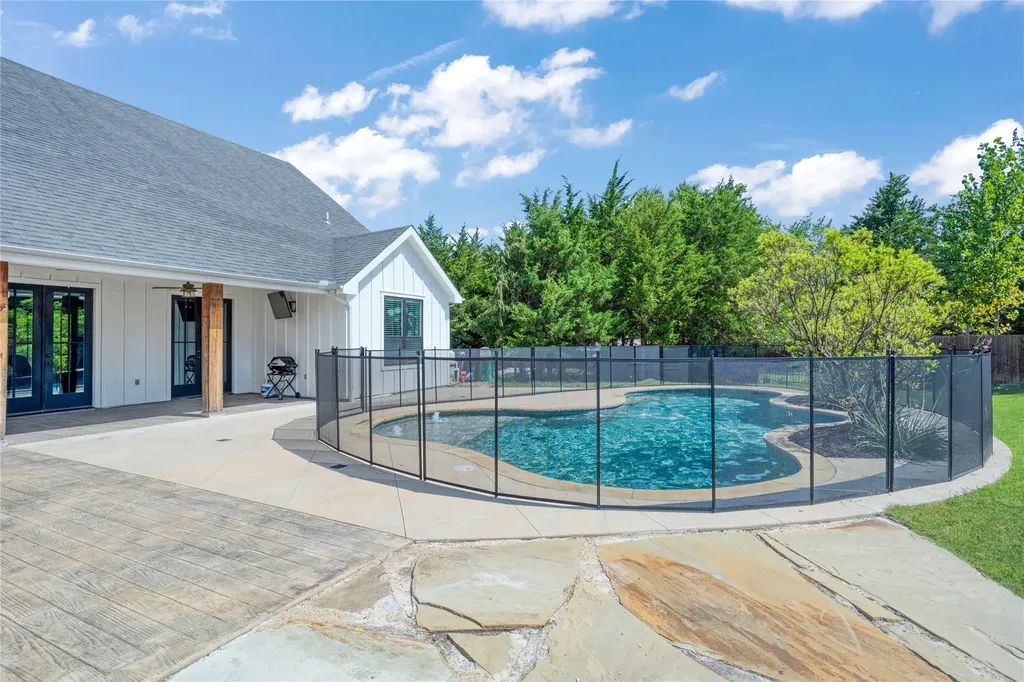 303 Cates Road Van Alstyne TX 75495