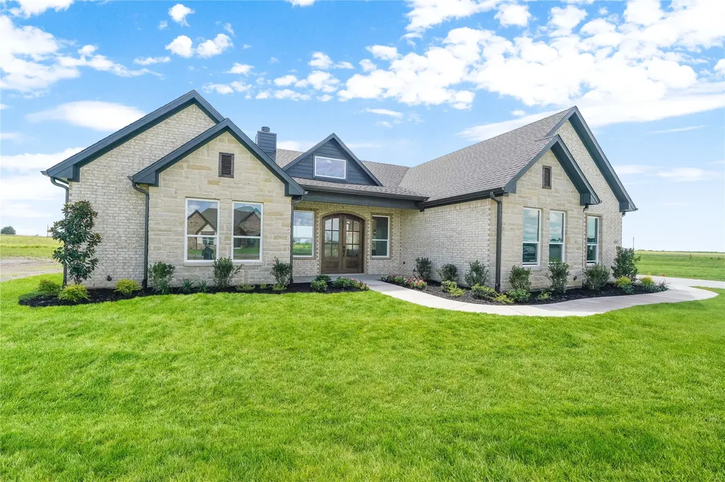 620 Alondrita Street Celeste TX 75423