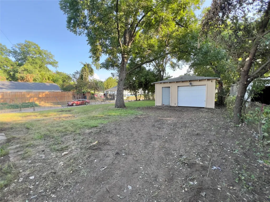 3831 Wilder Street Dallas TX 75215