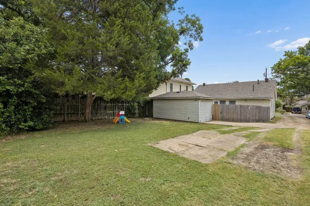 5631 Victor Street Dallas TX 75214