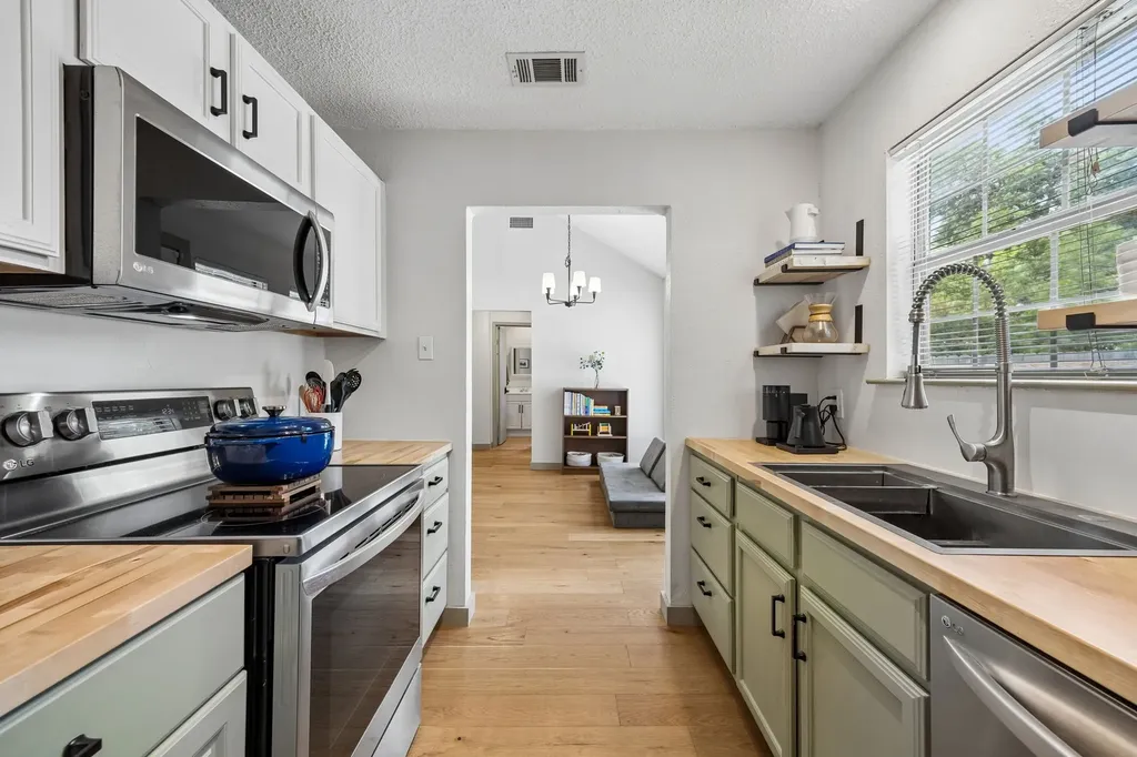 5631 Victor Street Dallas TX 75214