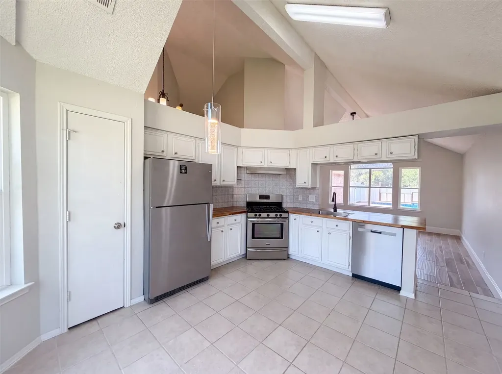 713 Lake Bluff Drive Flower Mound TX 75028