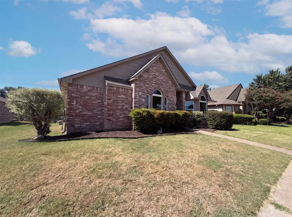 713 Lake Bluff Drive Flower Mound TX 75028