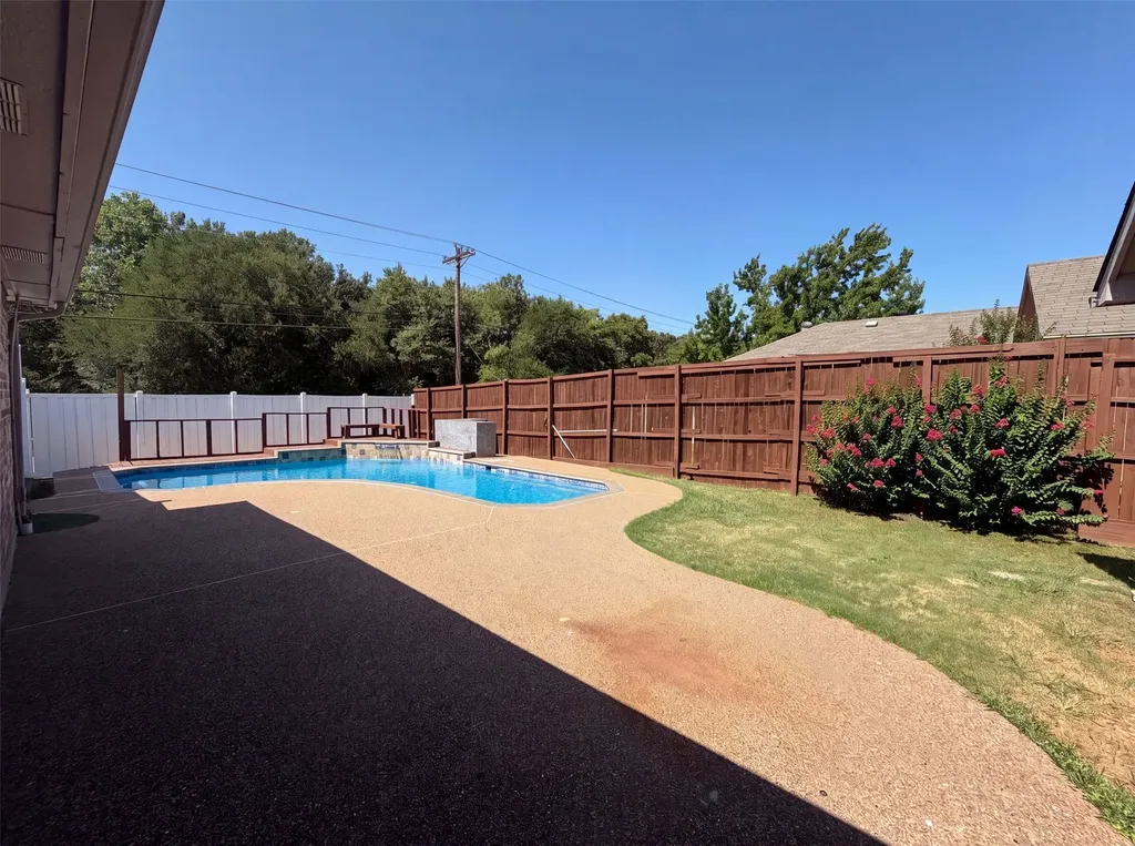 713 Lake Bluff Drive Flower Mound TX 75028