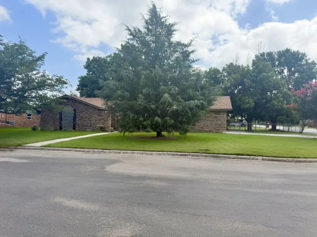 4504 Delwood Drive Brownwood TX 76801