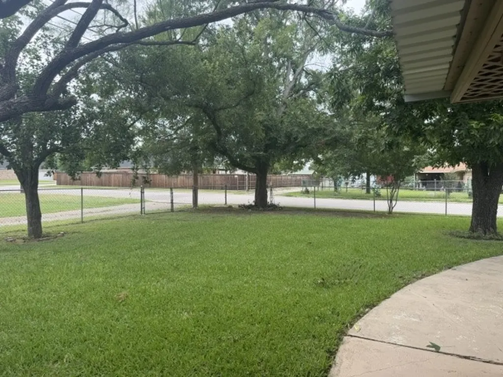 4504 Delwood Drive Brownwood TX 76801