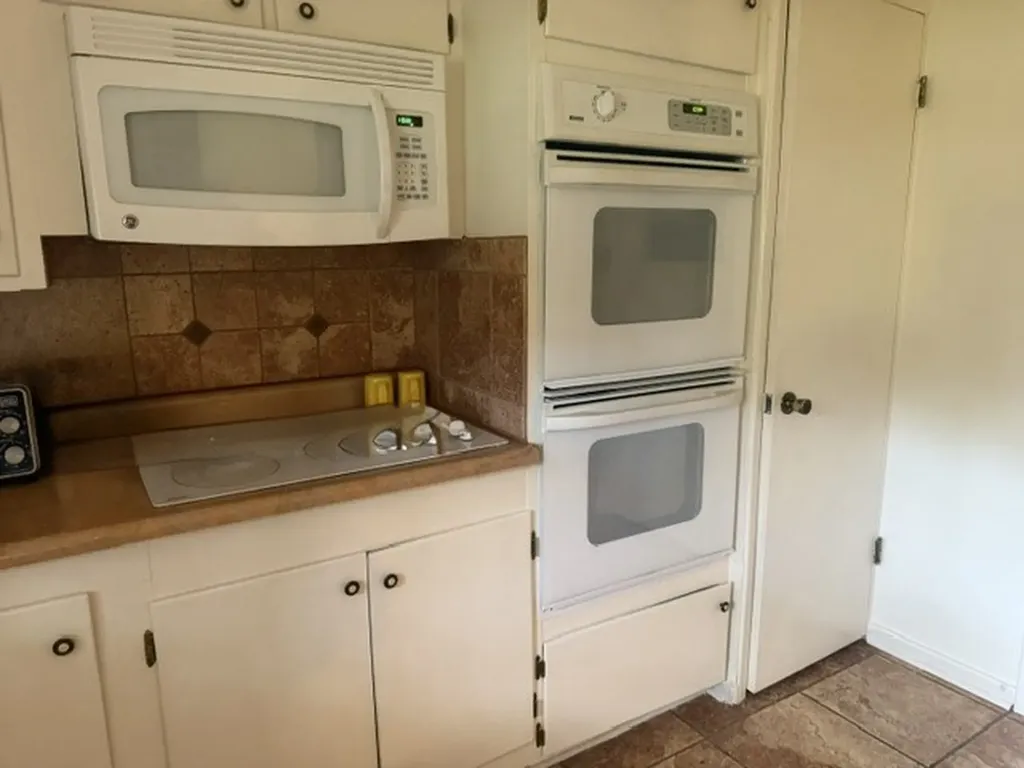 4504 Delwood Drive Brownwood TX 76801