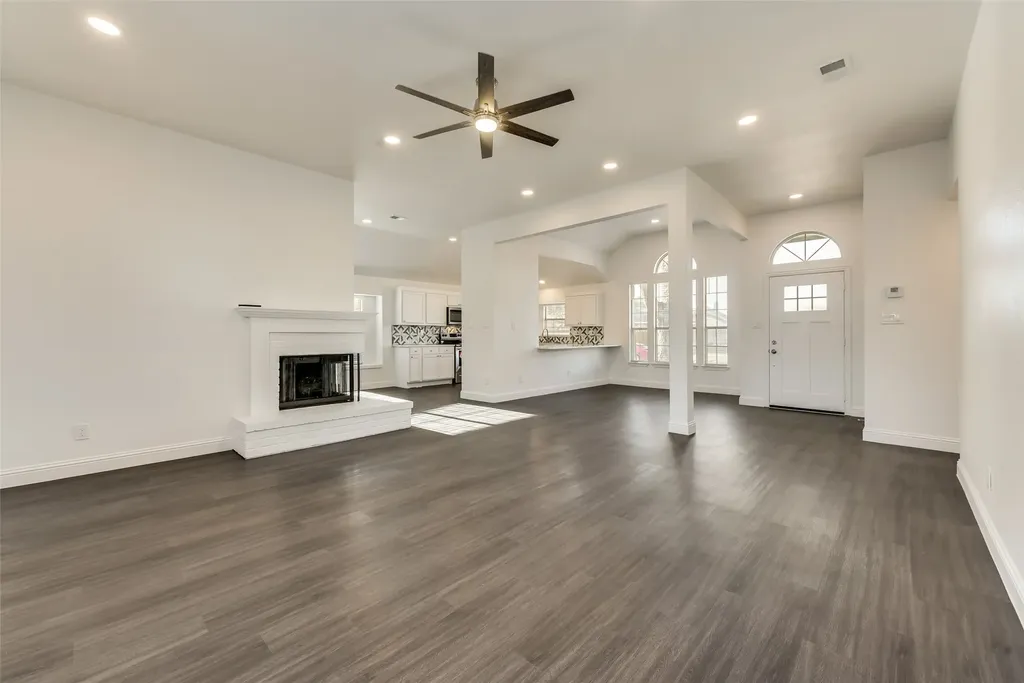 4165 Fryer Street The Colony TX 75056