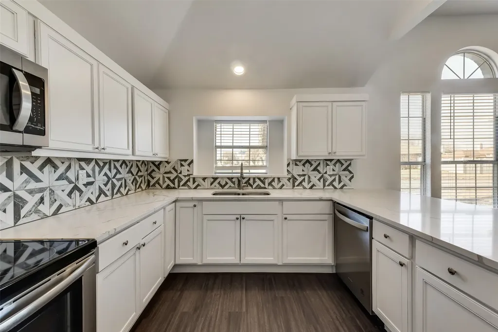 4165 Fryer Street The Colony TX 75056