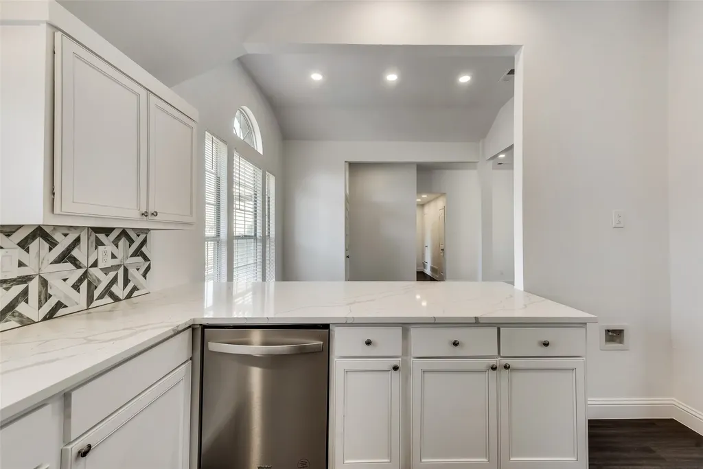 4165 Fryer Street The Colony TX 75056