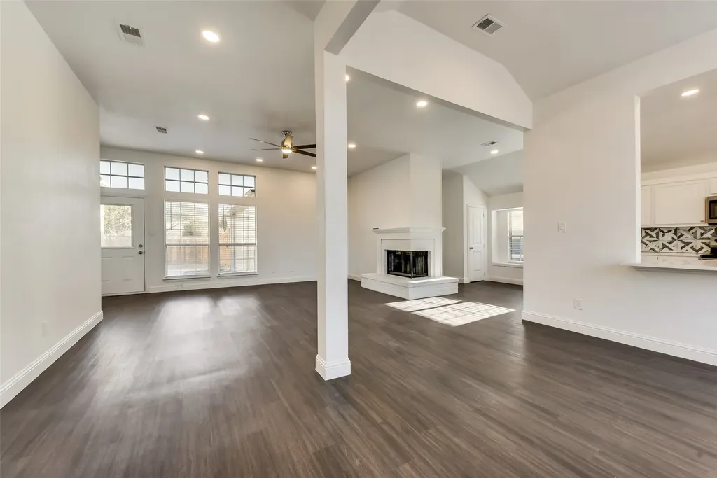 4165 Fryer Street The Colony TX 75056