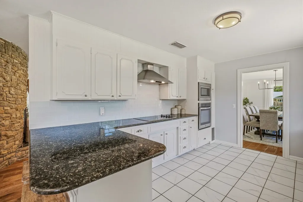 1423 Oak Hills Drive Graham TX 76450