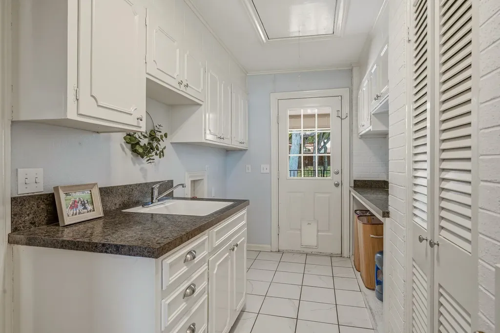 1423 Oak Hills Drive Graham TX 76450