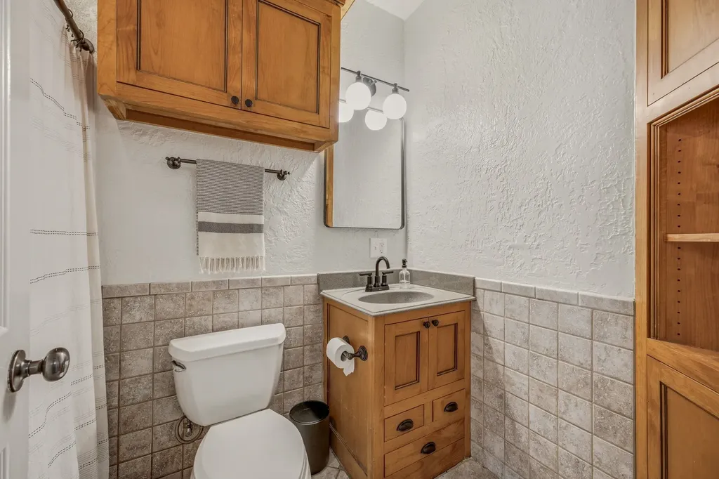 1423 Oak Hills Drive Graham TX 76450