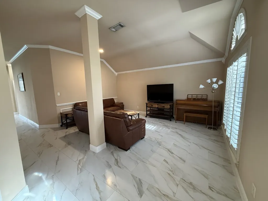 1107 Lyra Lane Arlington TX 76013