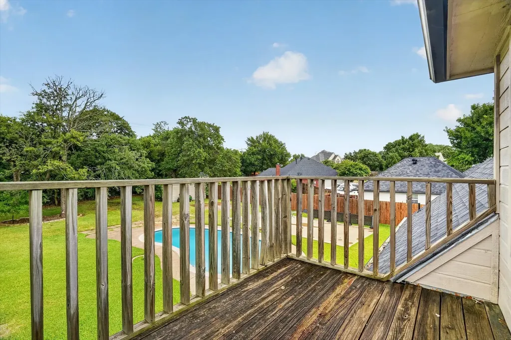 813 Cardinal Ridge Road Burleson TX 76028