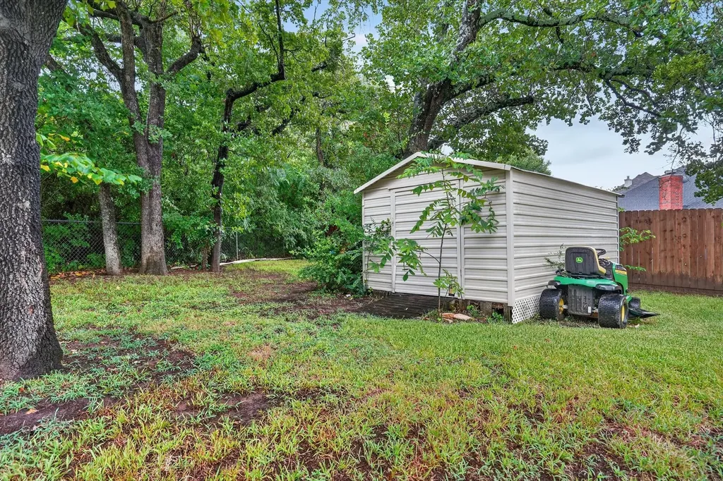813 Cardinal Ridge Road Burleson TX 76028