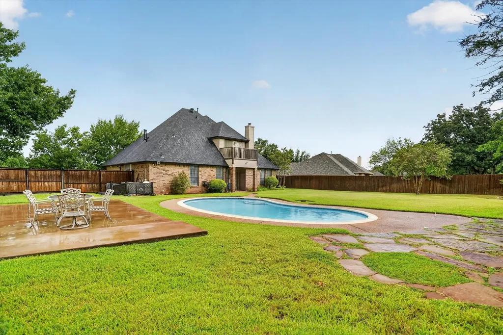 813 Cardinal Ridge Road Burleson TX 76028