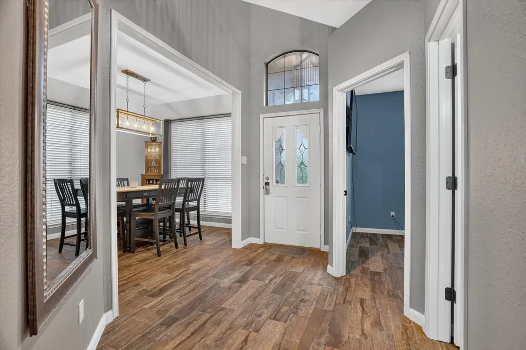 813 Cardinal Ridge Road Burleson TX 76028