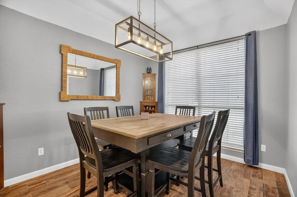 813 Cardinal Ridge Road Burleson TX 76028