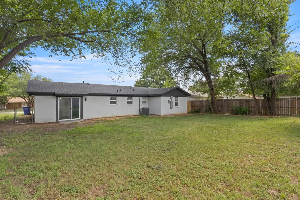 311 Arthur Drive Kennedale TX 76060