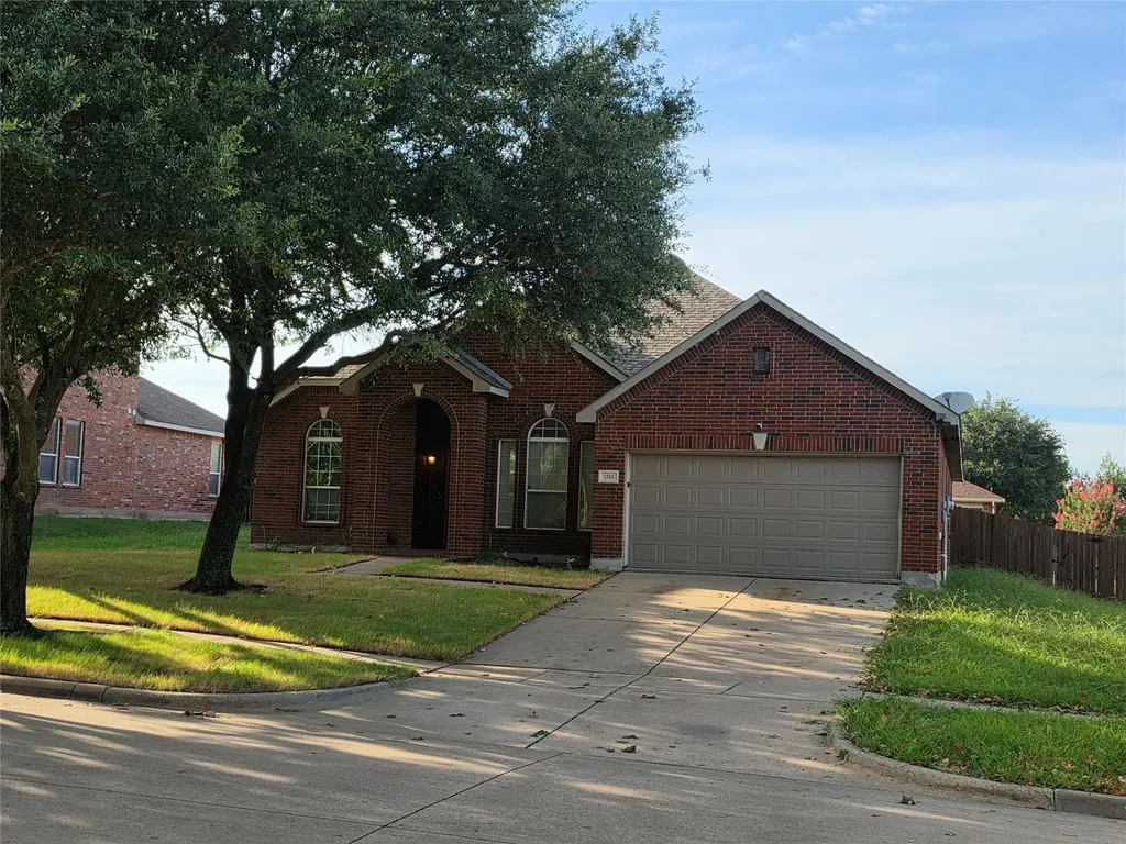 1743 Summerwood Lane Cedar Hill TX 75104