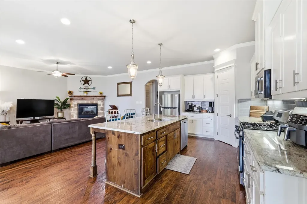 525 Hearth Terrace Argyle TX 76226
