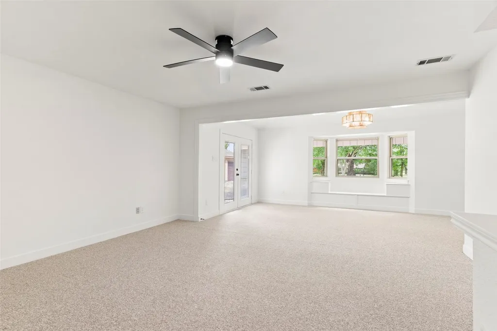 390 Holly Lane Lucas TX 75002