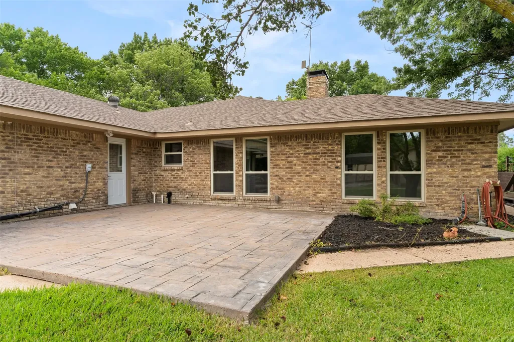 390 Holly Lane Lucas TX 75002