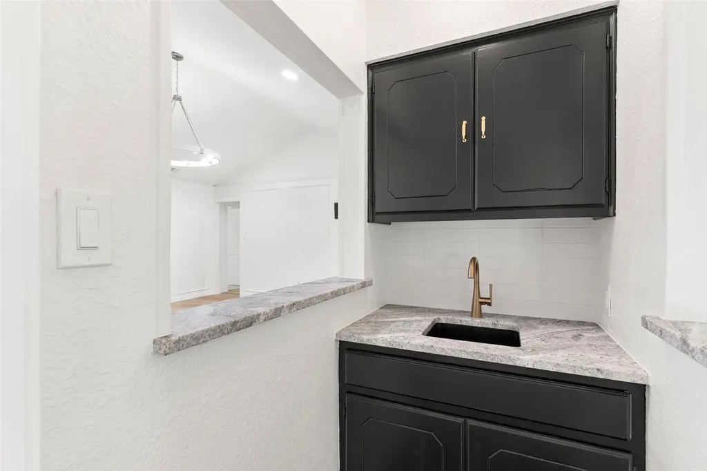 390 Holly Lane Lucas TX 75002