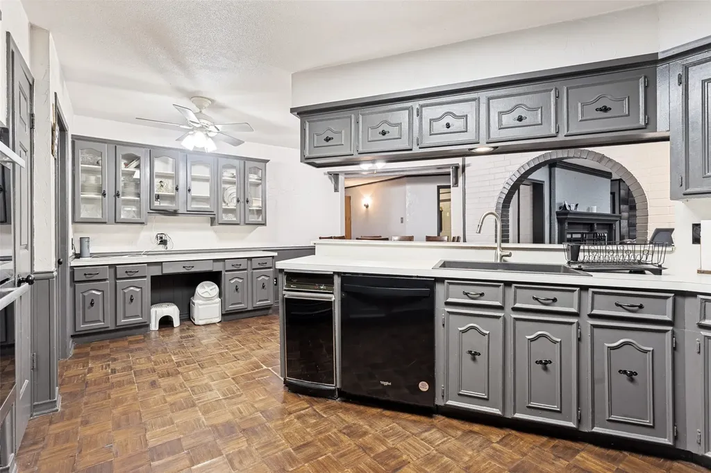 3217 Colonel Circle Garland TX 75043