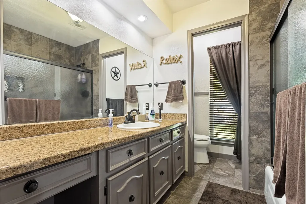 3217 Colonel Circle Garland TX 75043