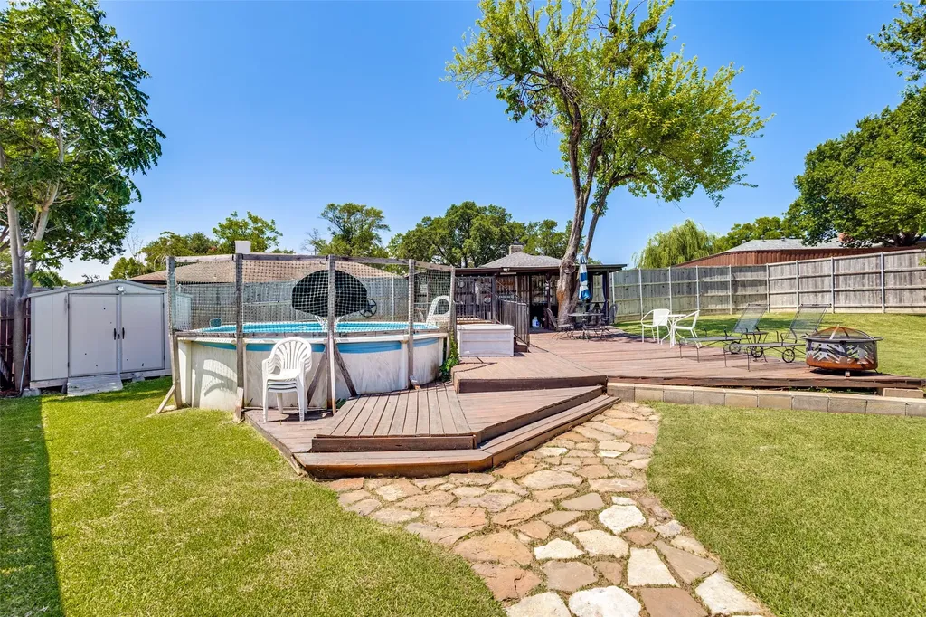 3217 Colonel Circle Garland TX 75043