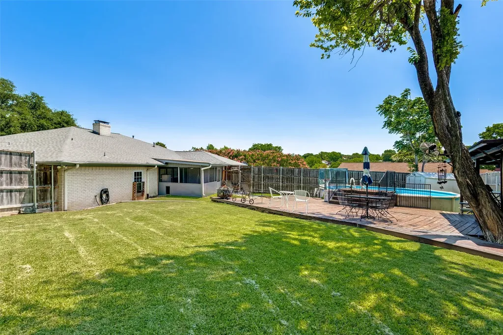 3217 Colonel Circle Garland TX 75043