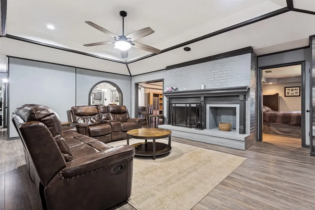 3217 Colonel Circle Garland TX 75043