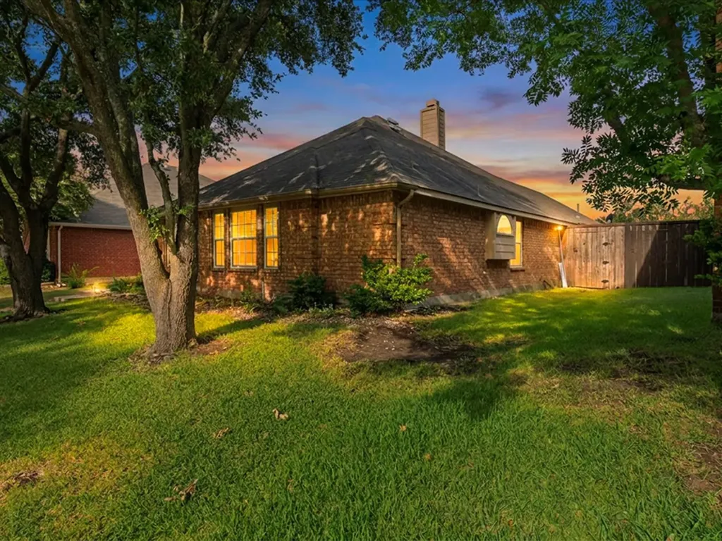 4601 Carlton Drive Garland TX 75043