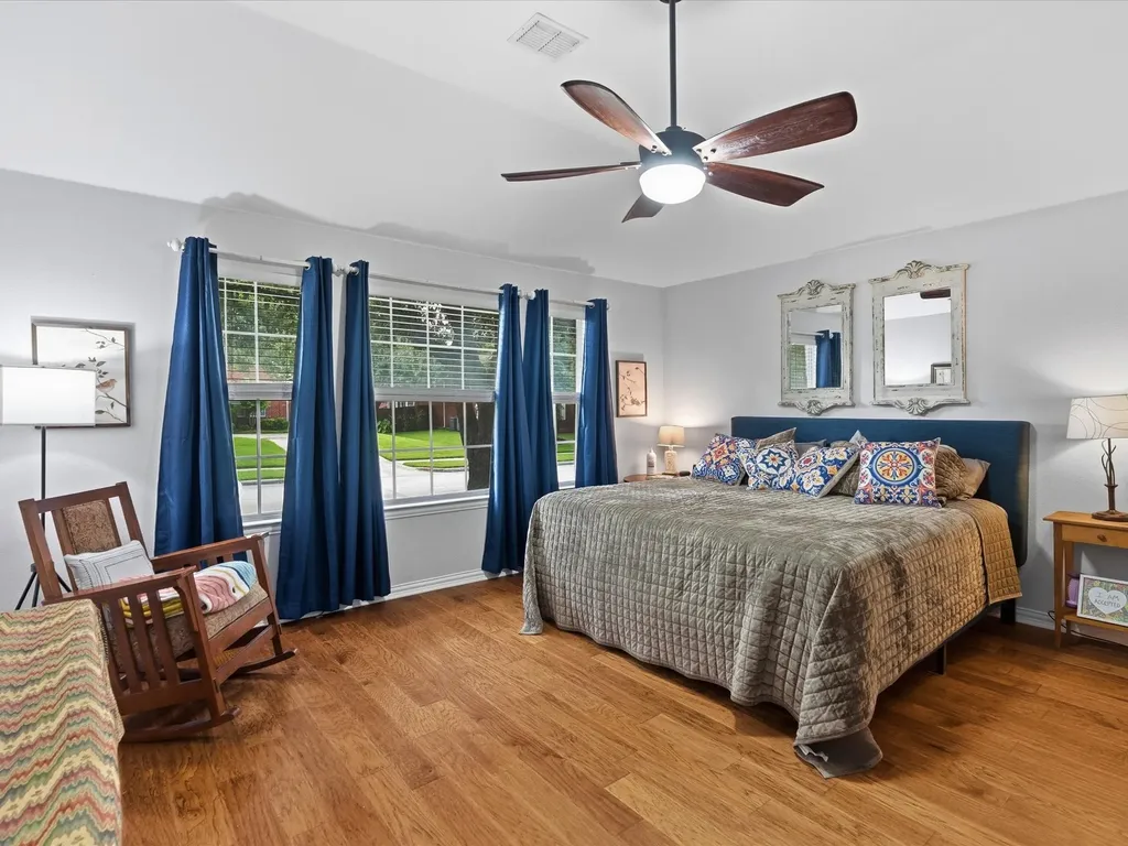 4601 Carlton Drive Garland TX 75043